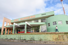 fachada de unidade de pronto atendimento na região do barreiro