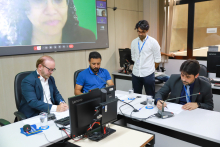 Vereadores e convidados no Plenário Helvécio Arantes