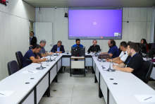 parlamentares presentes em reunião plenária da câmara de bh