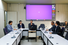 parlamentares e presentes em audiência pública na câmara de bh